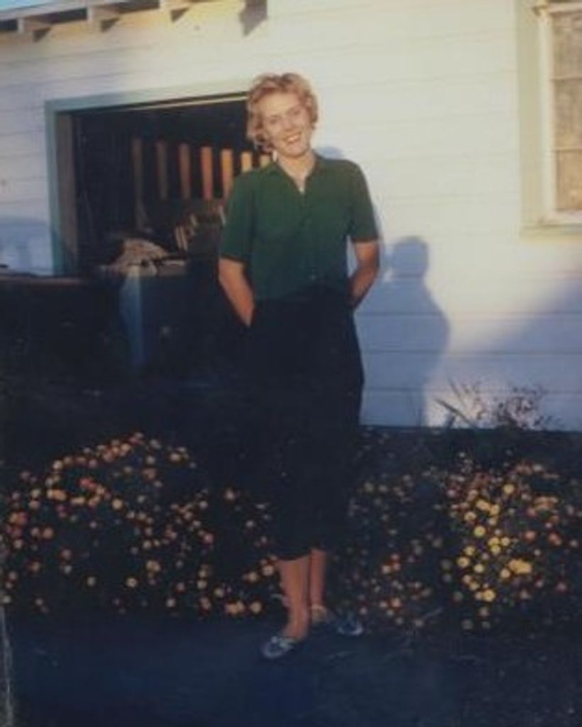 Glenna Sue Lewis