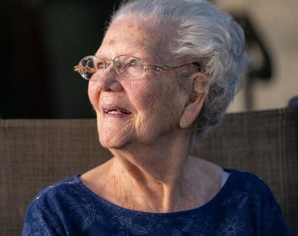 Helen Thomas Profile Photo