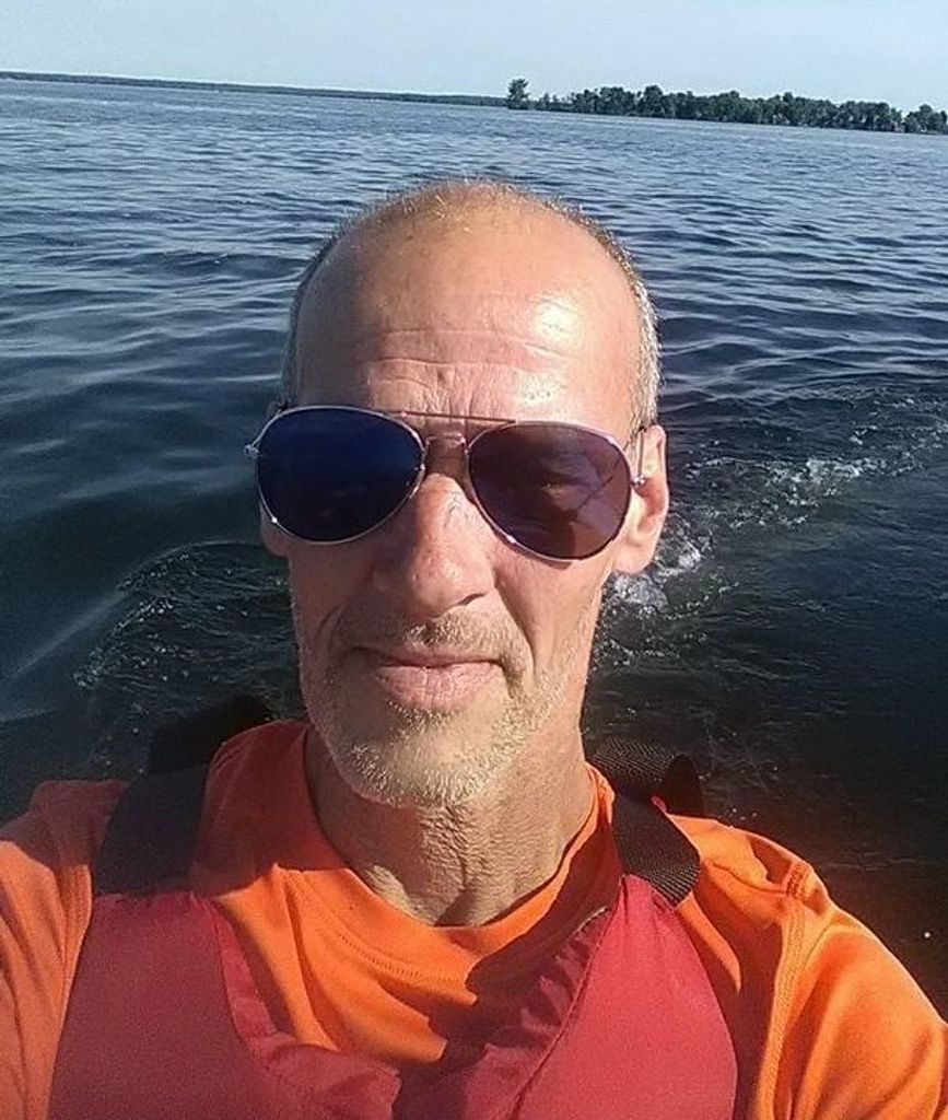 Douglas  Stoughtenger