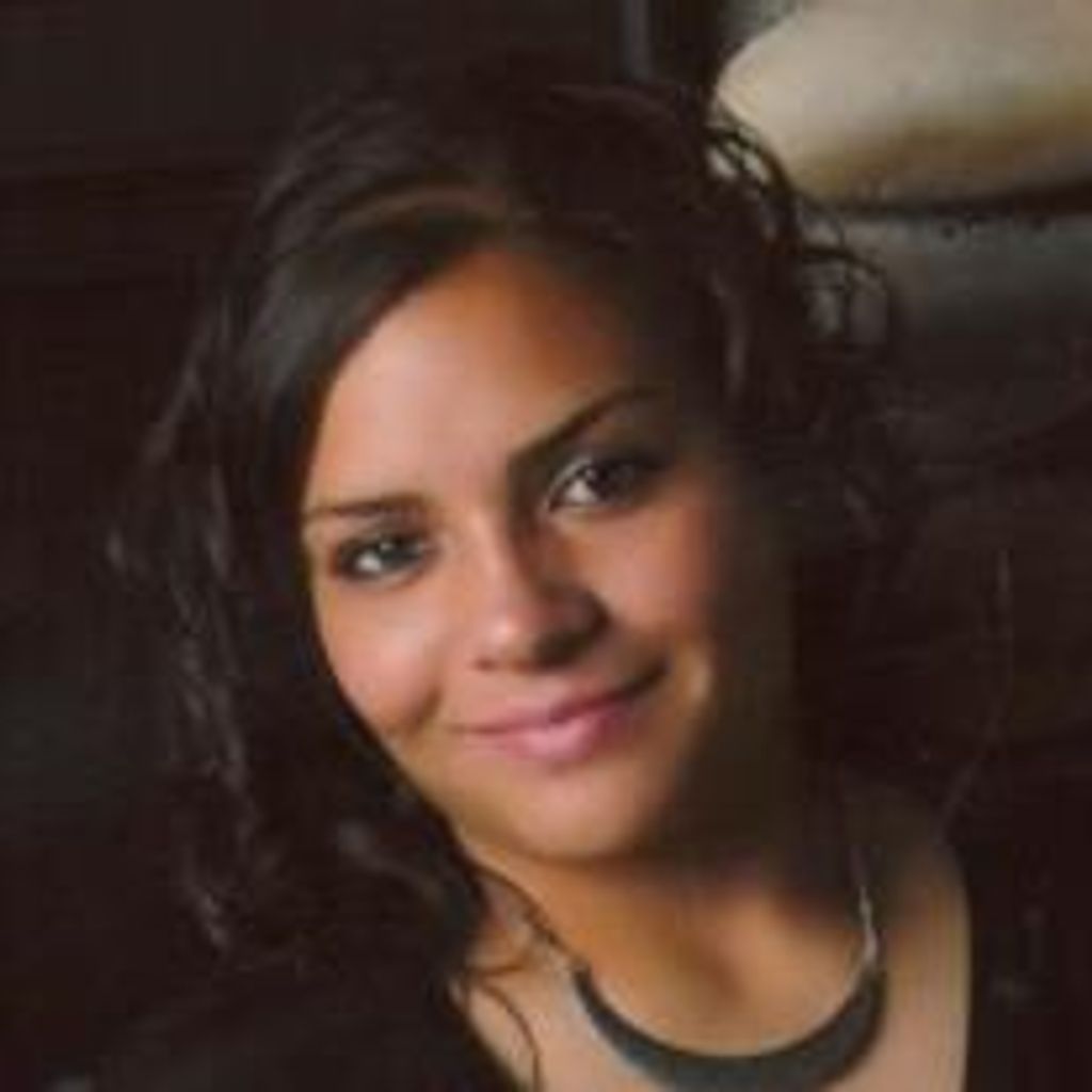 Devinia Rosa Gutierrez