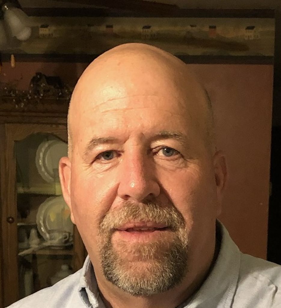 Brian J Fmura