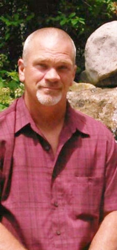 Eric J. Lucas Profile Photo