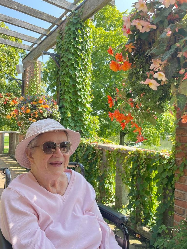Mary L Rozanski Profile Photo