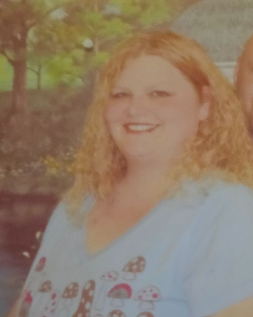 Julie Mae Oakes Profile Photo