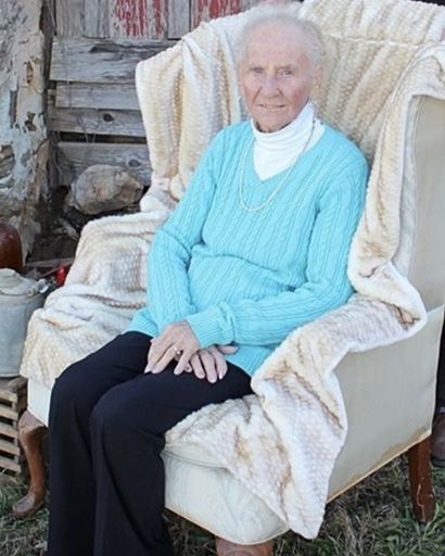 Vivian Glass Smith's obituary image