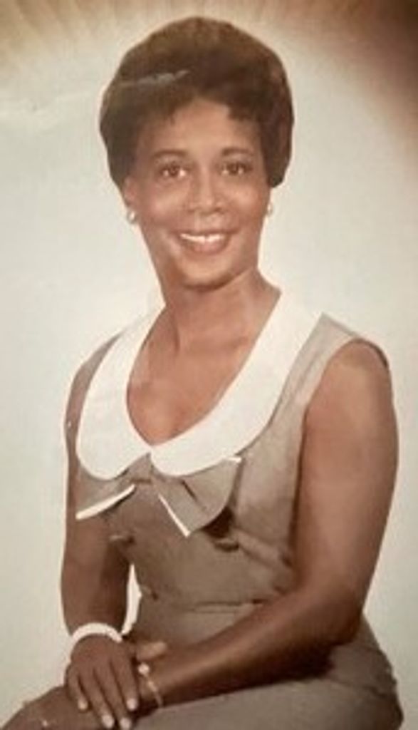 Evelyn Slade Profile Photo