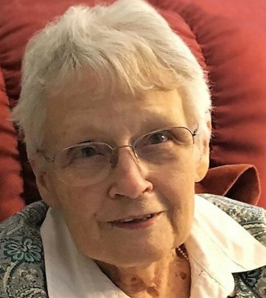 Elizabeth Mayo Profile Photo