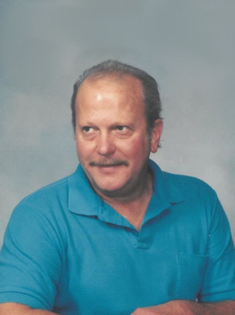 Robert Earl Davis