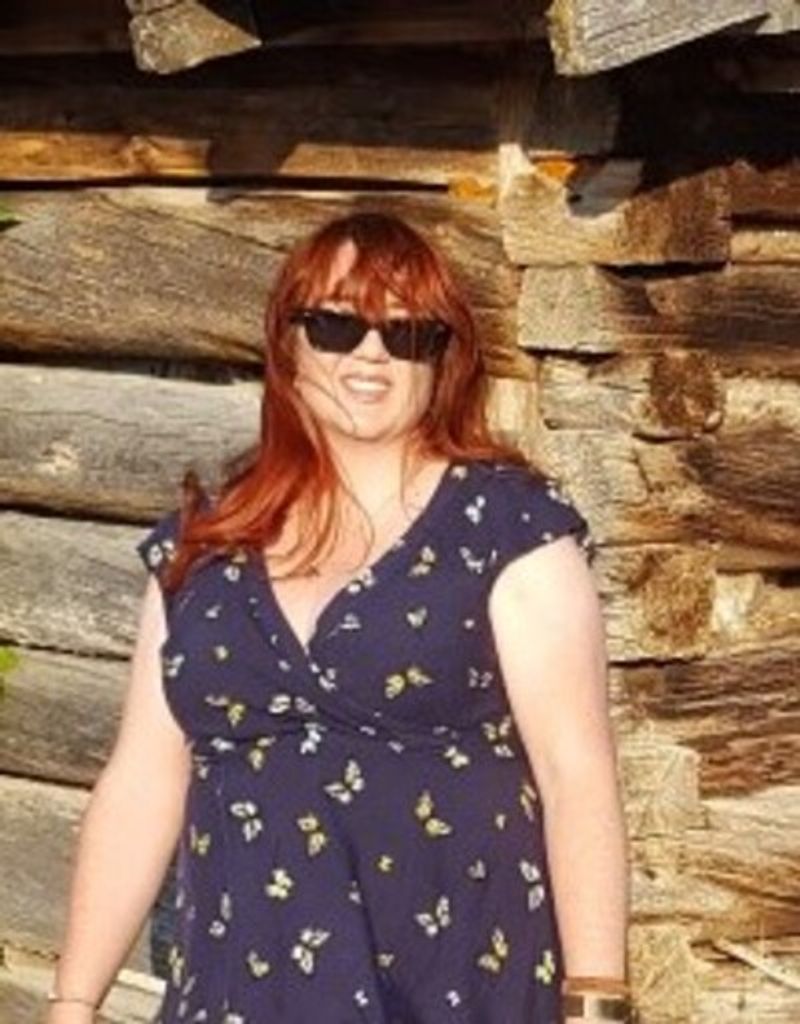 Christine Lee Rezendes Profile Photo