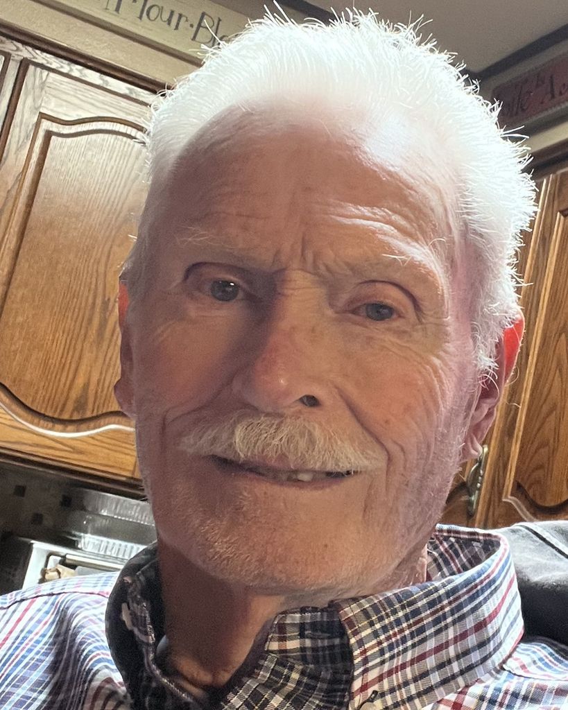 Tommy Loyd Gesch Profile Photo