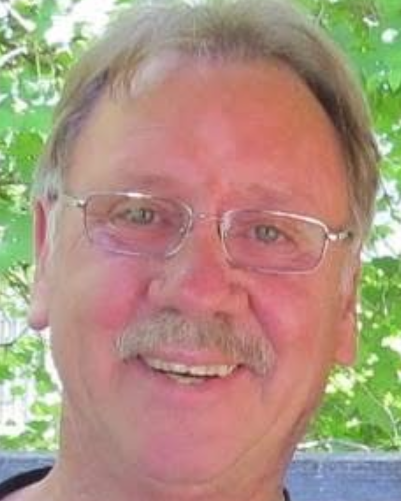 Louis Michael Dickinson Profile Photo