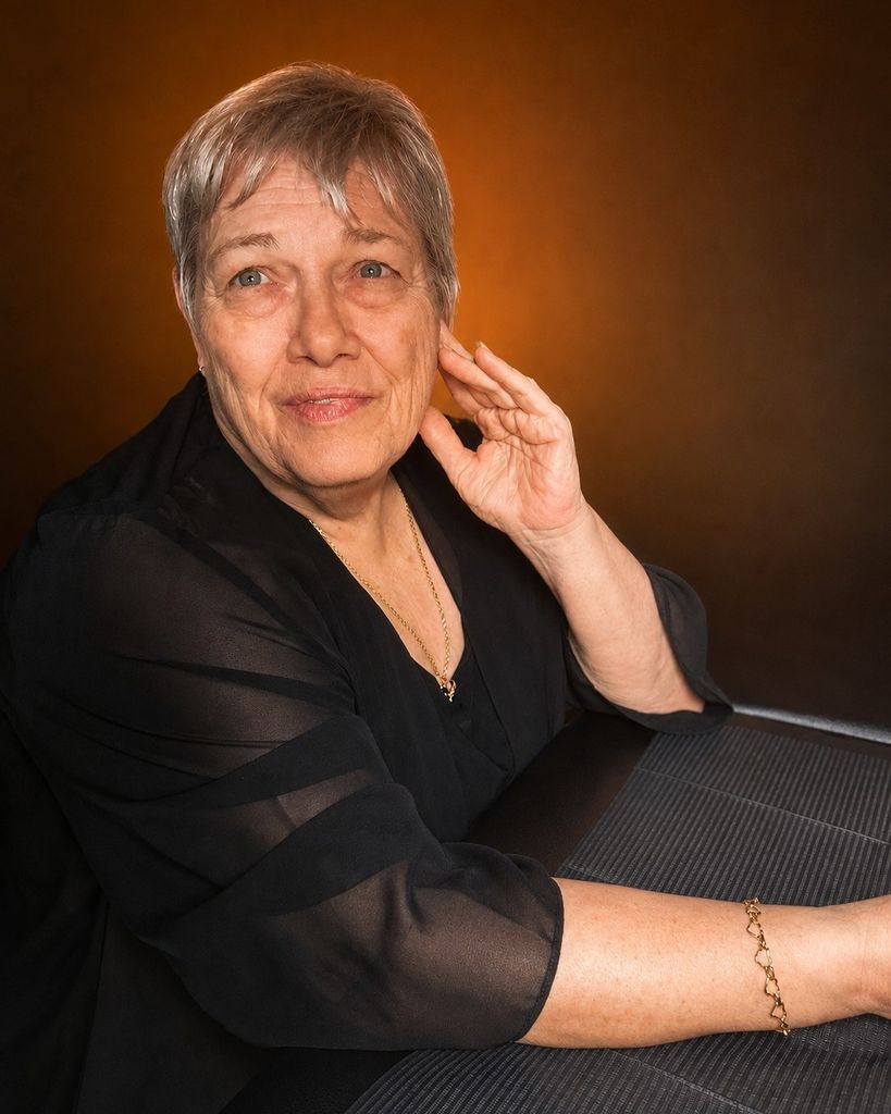 Linda Lee Breuer Profile Photo