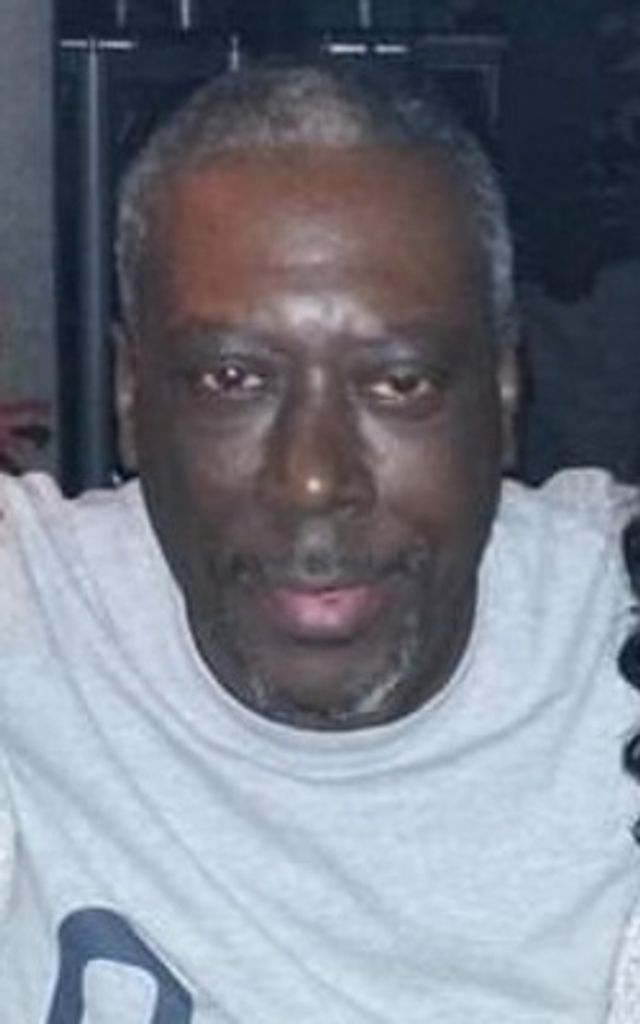 Clarence E Thomas Sr