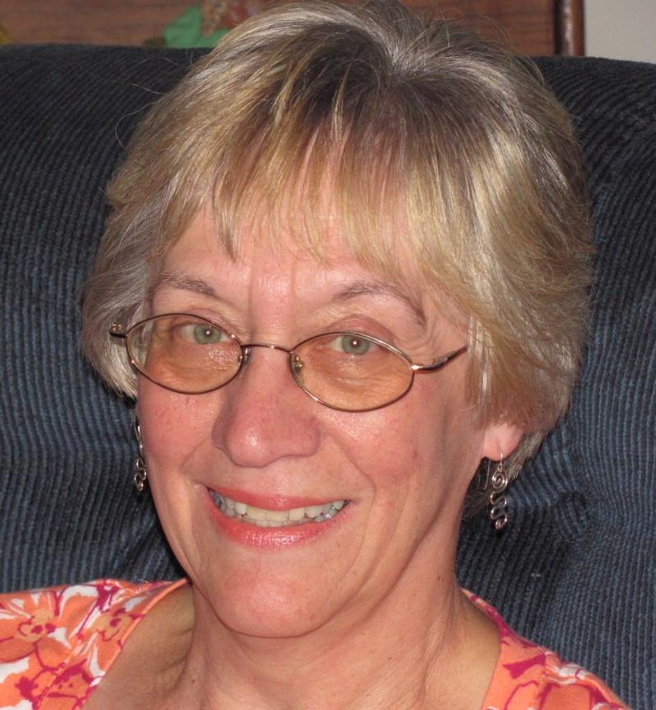 Gloria J. Chaves Profile Photo