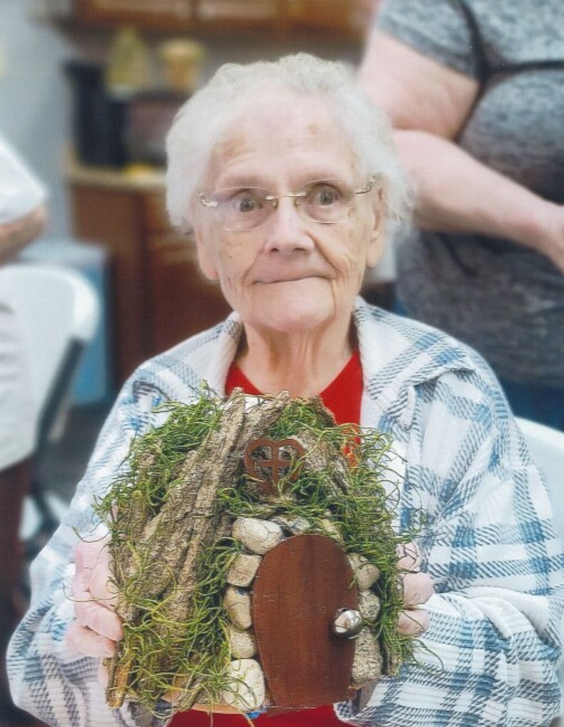 Catherine "Cathy" E. (Connolly)  Niederkohr