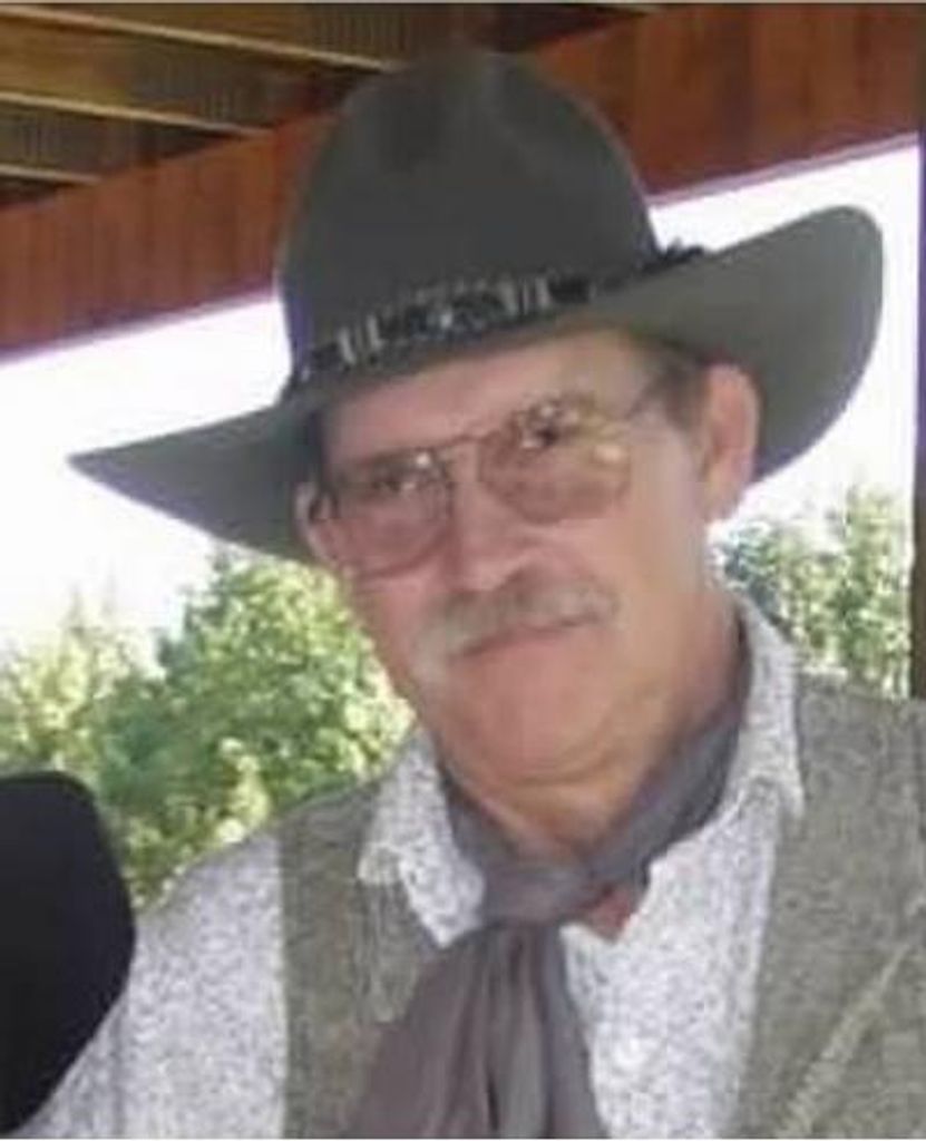 Jeffrey Smith Holland Profile Photo