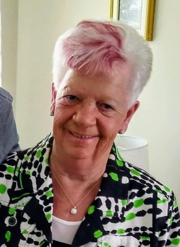 Linda "Cheryl" Carter