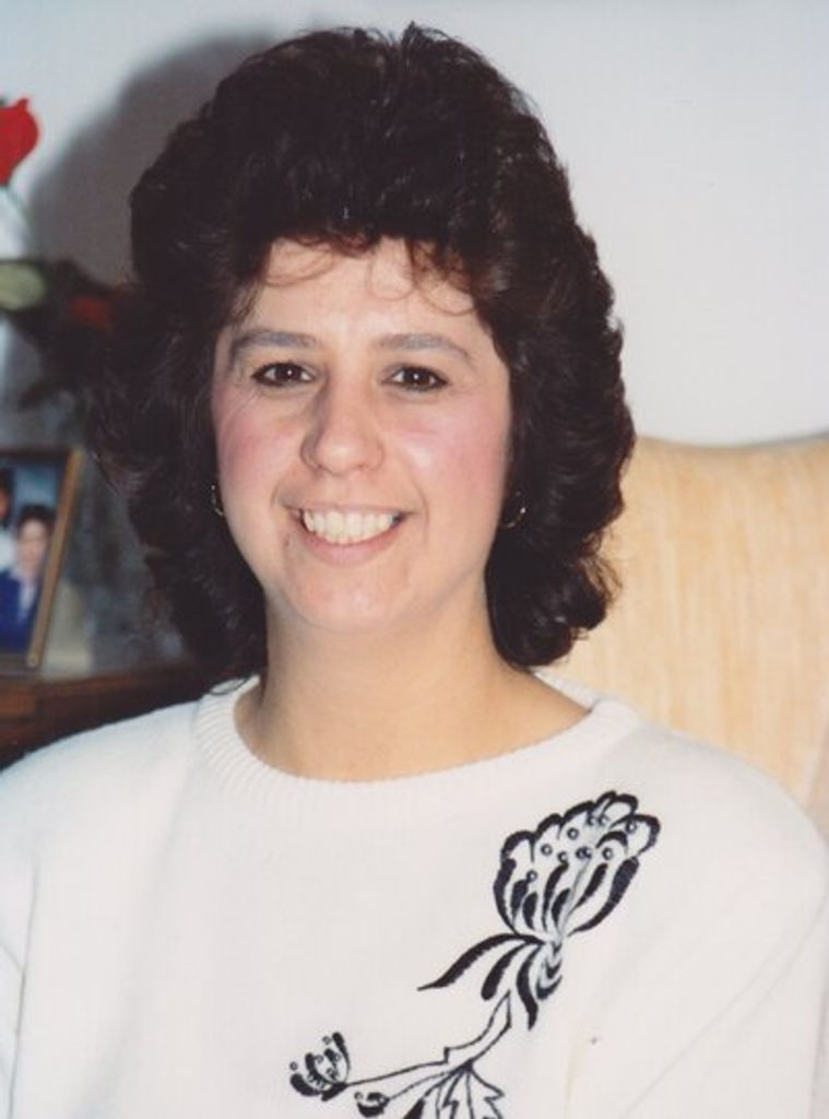 Mary Lou Oprondek Profile Photo