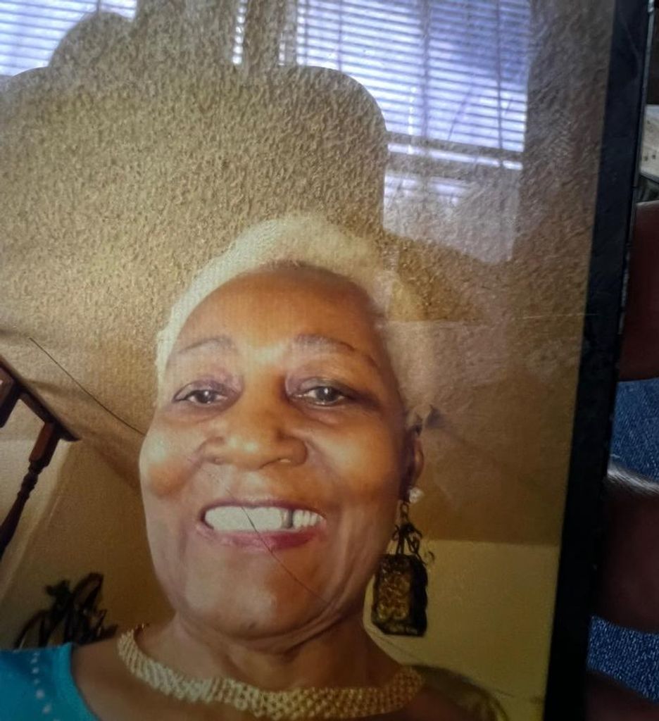 Venus Barnes Roberson Profile Photo