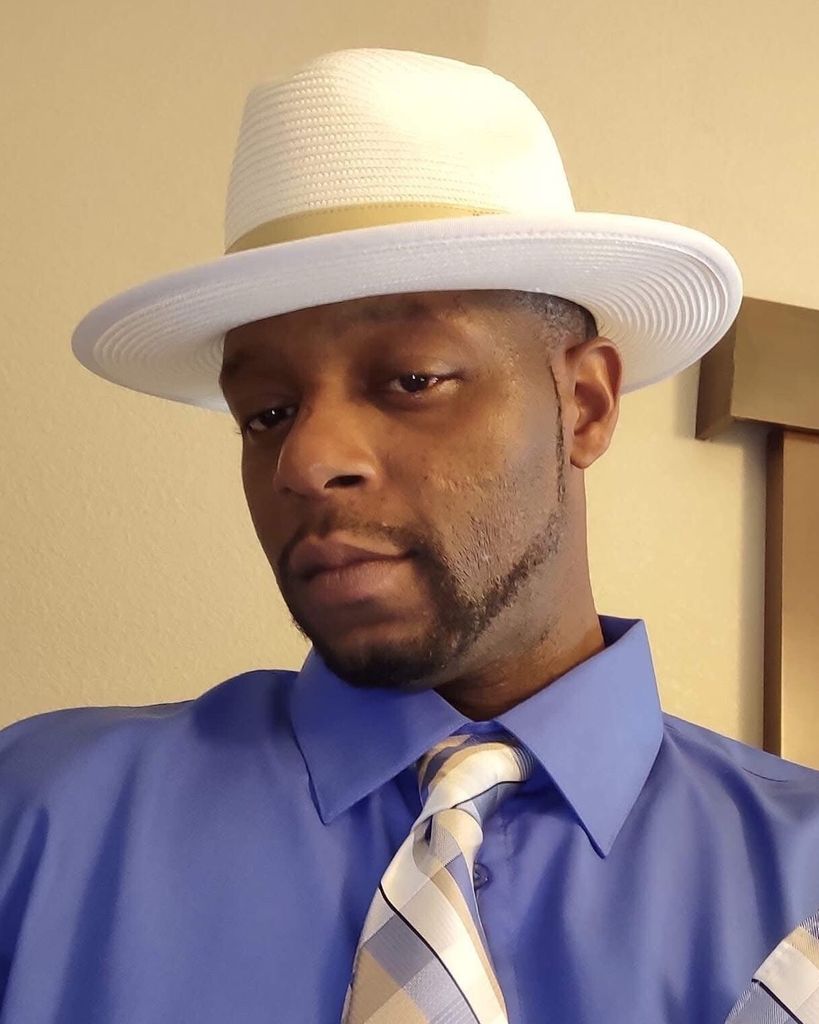 Robert Ice Akins, Jr. Profile Photo