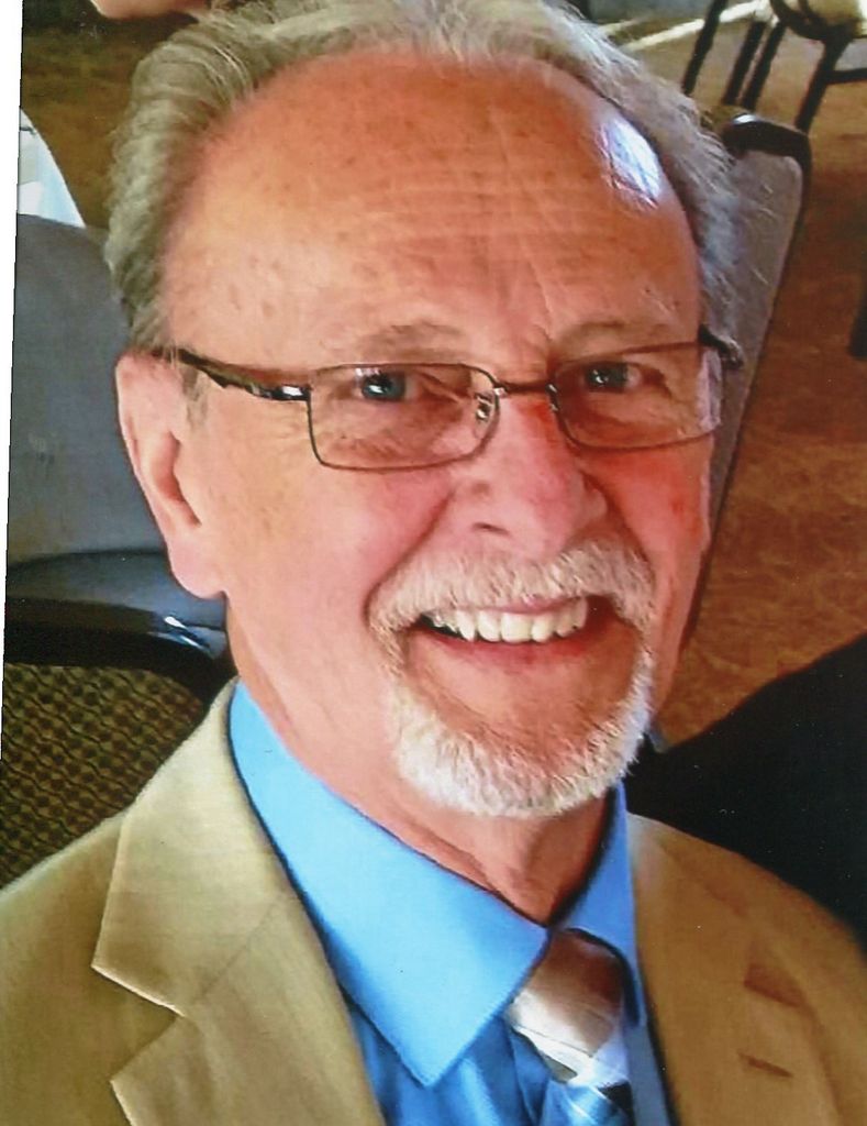 Dennis  Edward Paschall