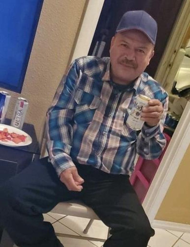 Luis Contreras Profile Photo