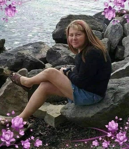 Anna Marie Holt photo gallery thumbnail 32 of 80