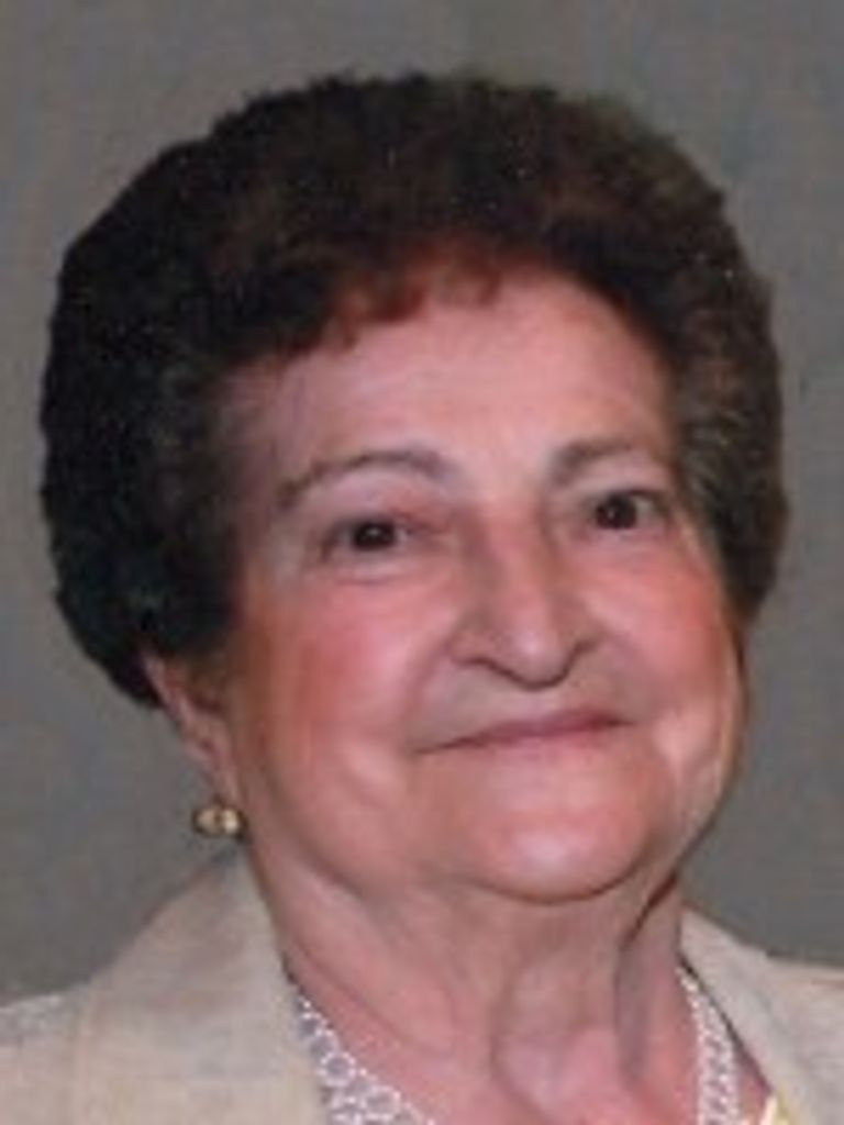 Estelle Petersen Profile Photo