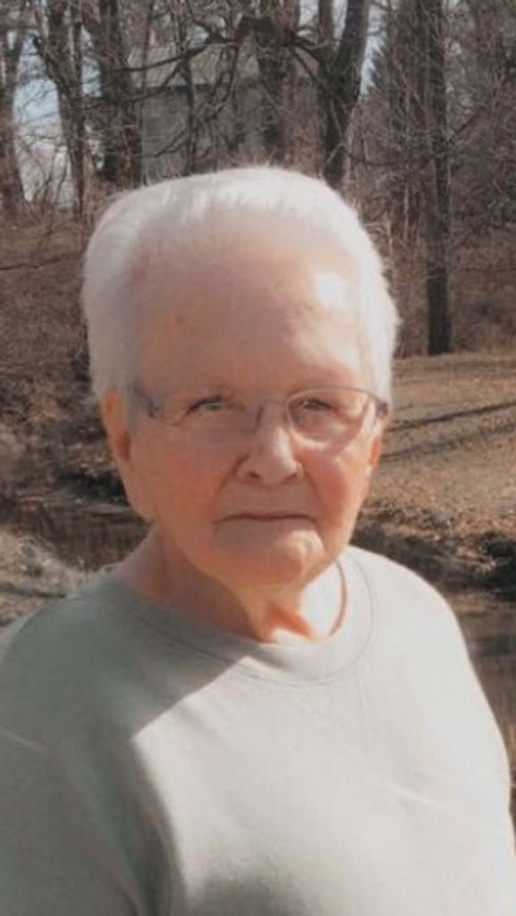 Christine Mills Profile Photo