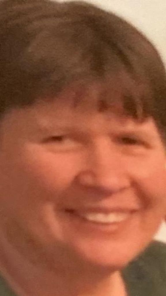 Linda Lou (Layson)  Petroczy Profile Photo