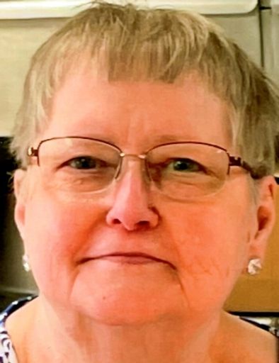 Dee Profile Photo