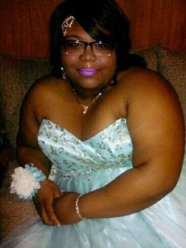 Ms Breana Maclin