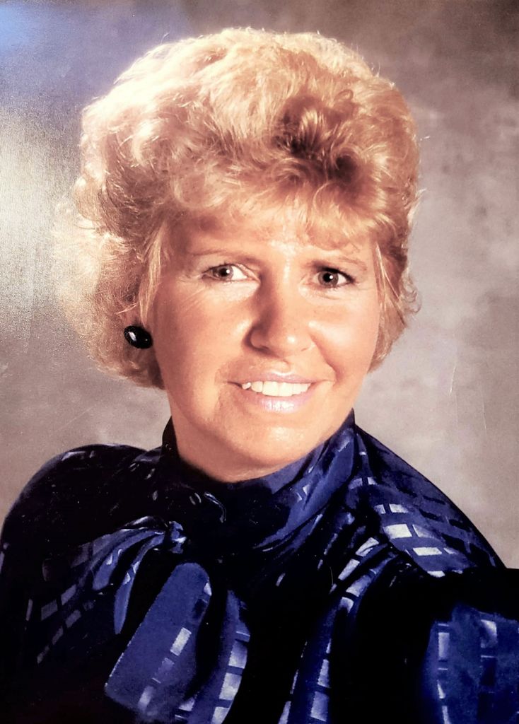 Elaine Lawrence Profile Photo