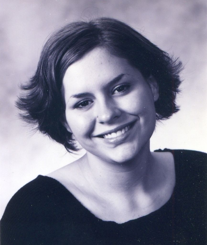 Ami Nicole (Hoelzel)  Mundth