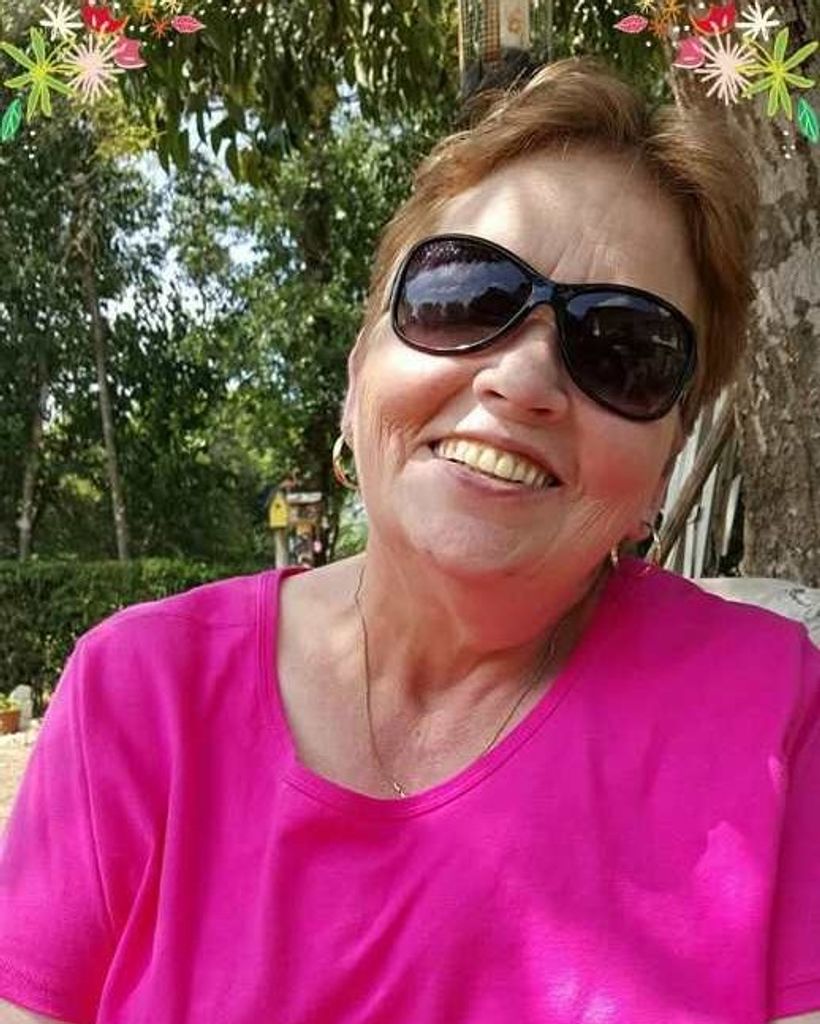 Laura Cardenaz Profile Photo