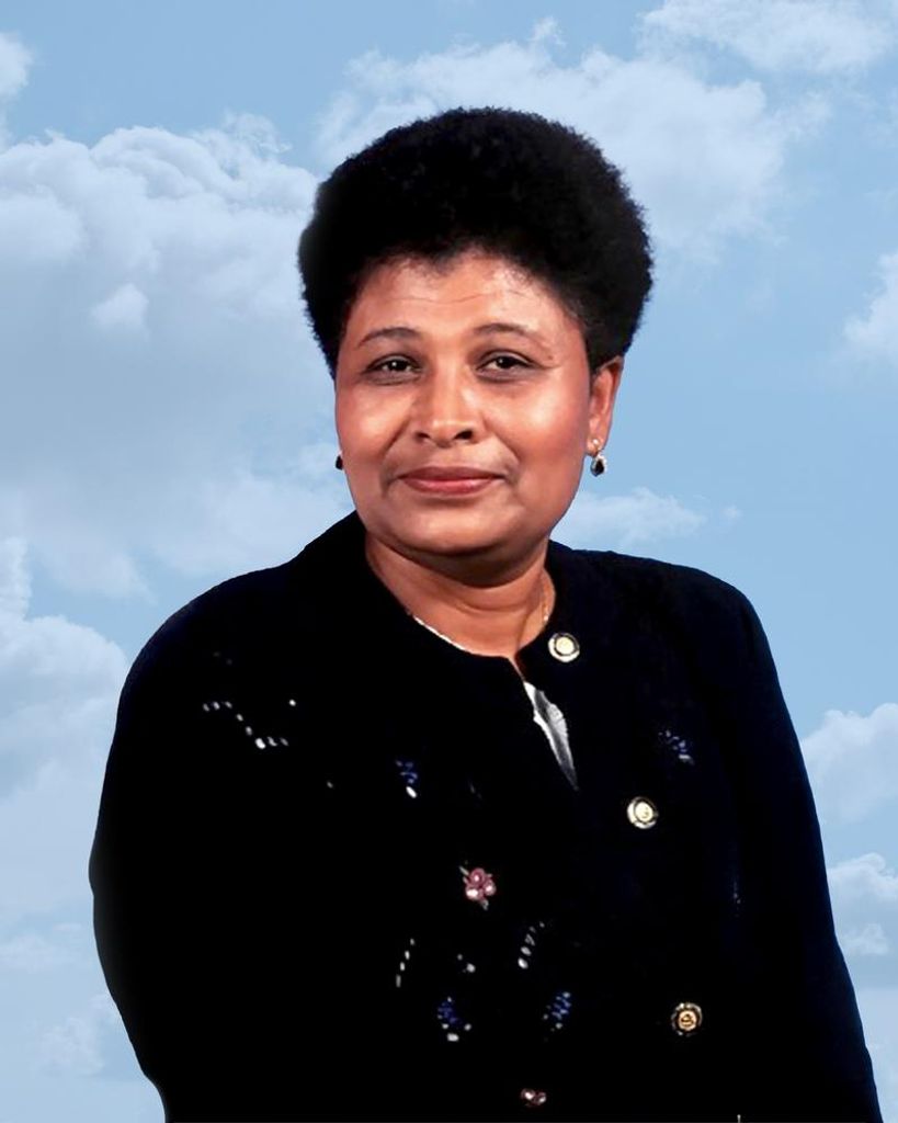 Gloria Verdel Loya Profile Photo