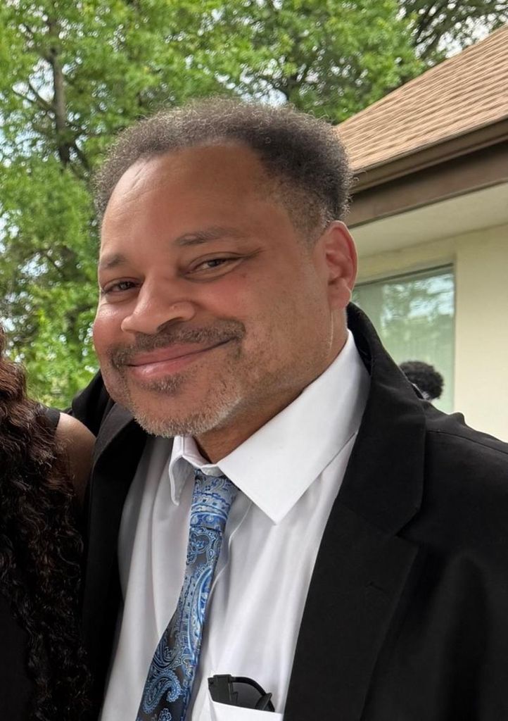 Derrick J. Paris Profile Photo