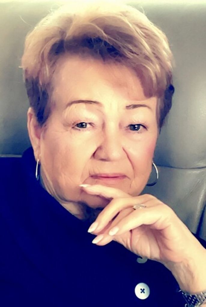 Donna Bowser Roche Profile Photo