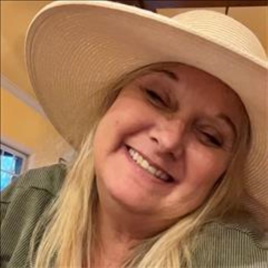 Deanna Lynn Van Becelaere Profile Photo