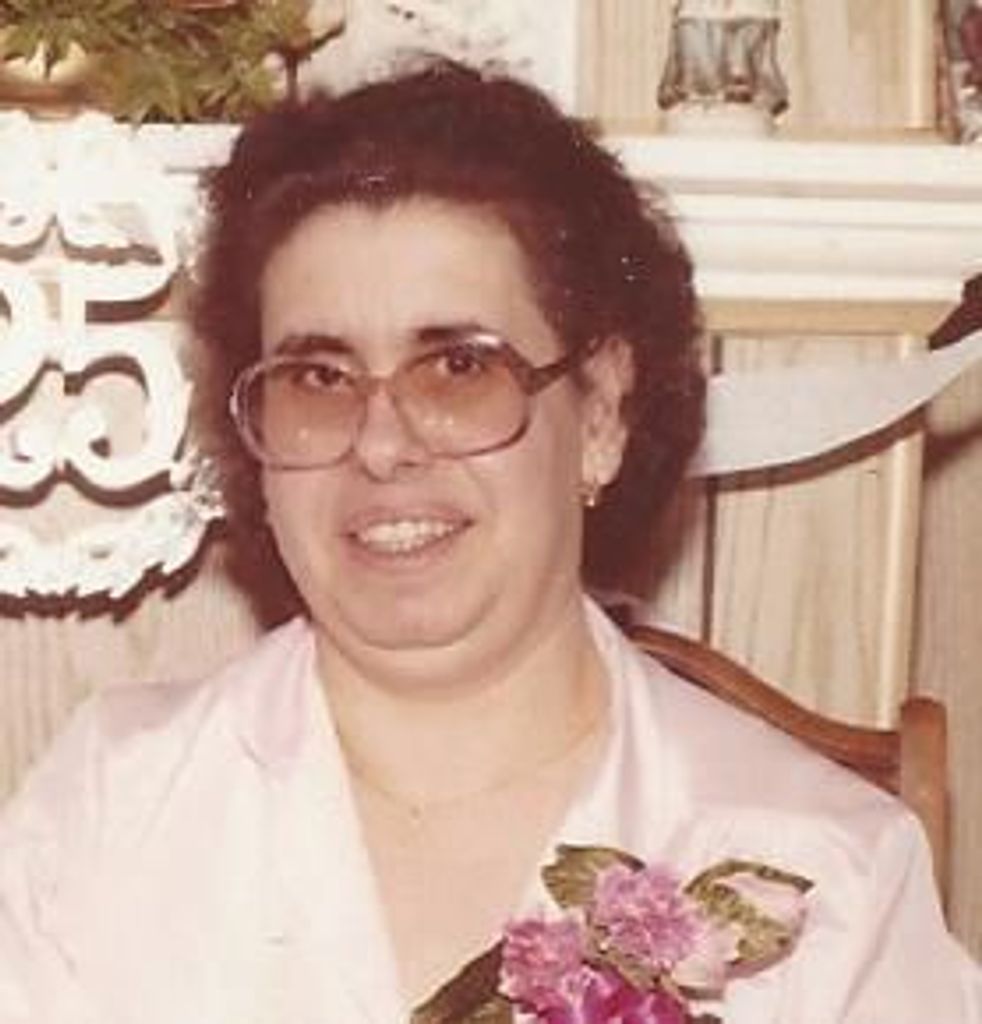 Zelia M. (Medeiros) Tavares