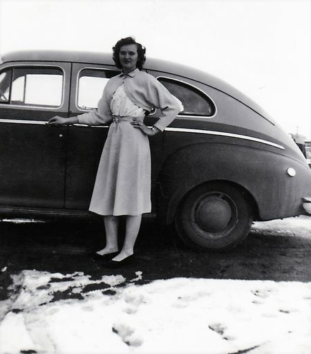 Wyona Newton photo gallery thumbnail 1 of 16