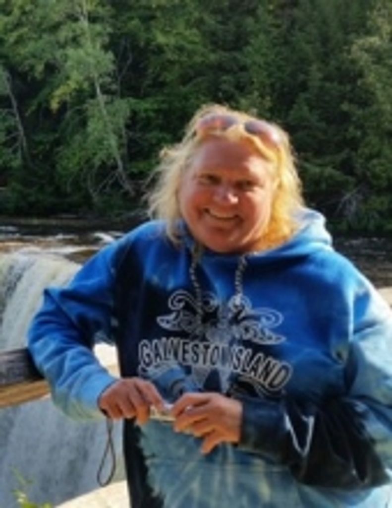 Traci L. Einck