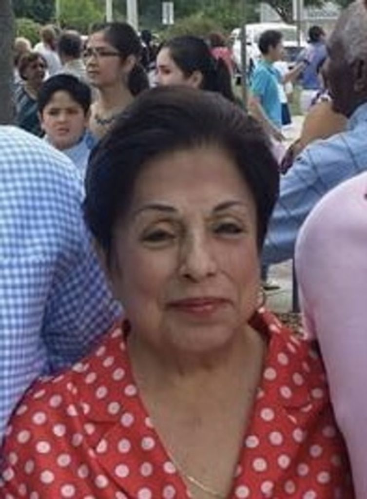 Rosa Maria Ulloa Profile Photo