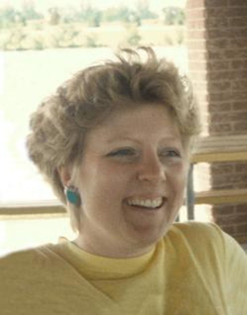 Lana K Hollertz