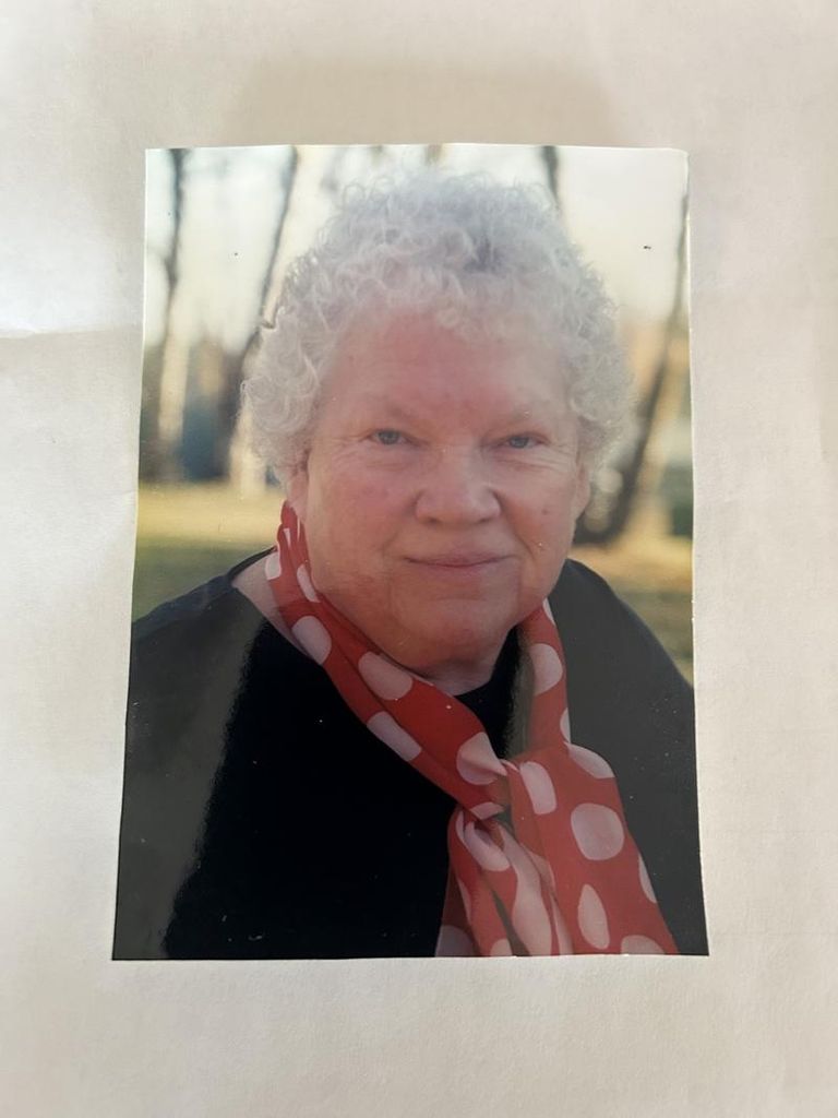 Helen Joan Carlson Profile Photo