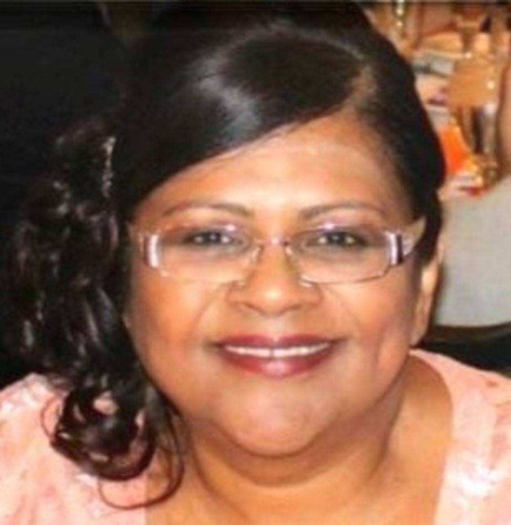 Elizabeth Ralat Touset