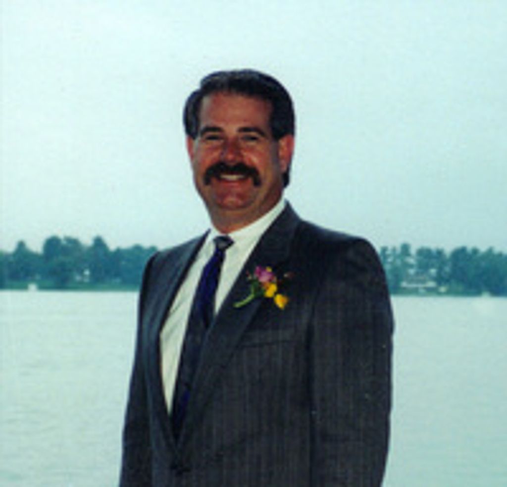 Brad Dean Carlson Profile Photo