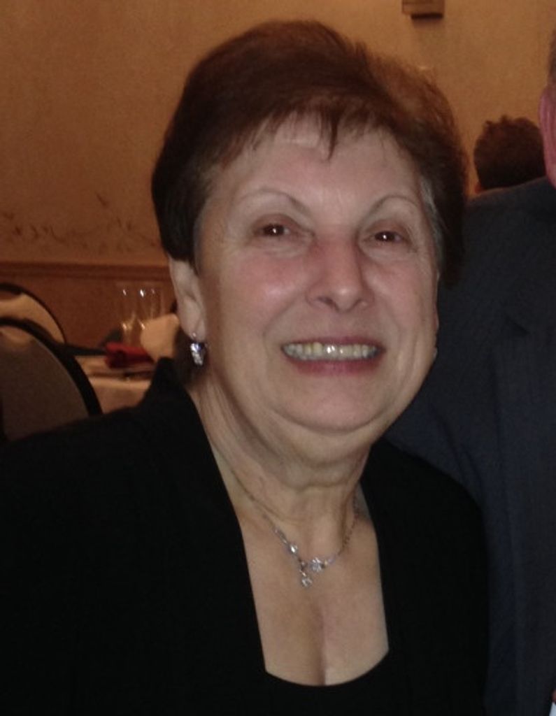 Lidia (Sambucaro)  Cannella