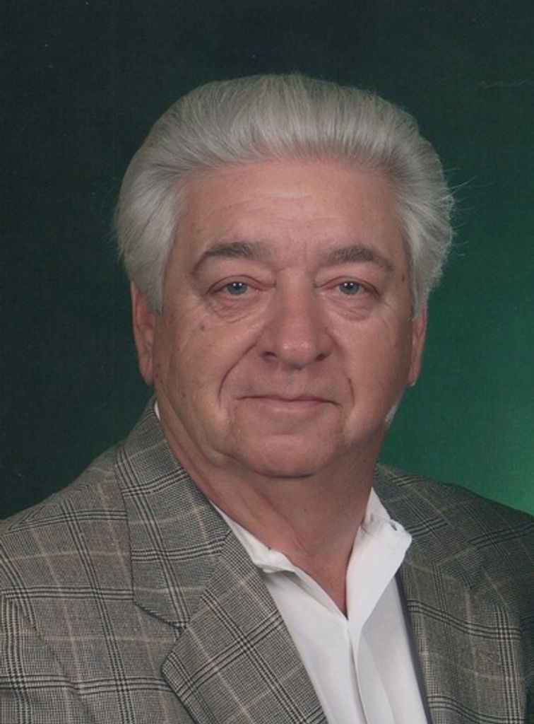 Paul Lester Giles Profile Photo