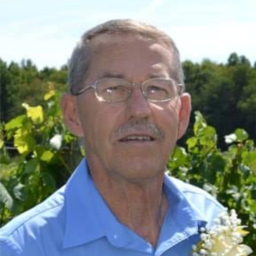 Robert "Bob" James Russell Profile Photo